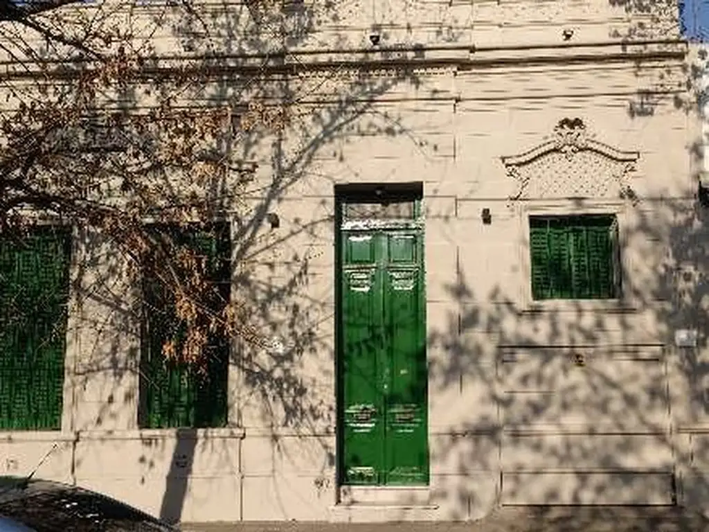 Casa en Venta en La Plata [Cod: 161-13506]