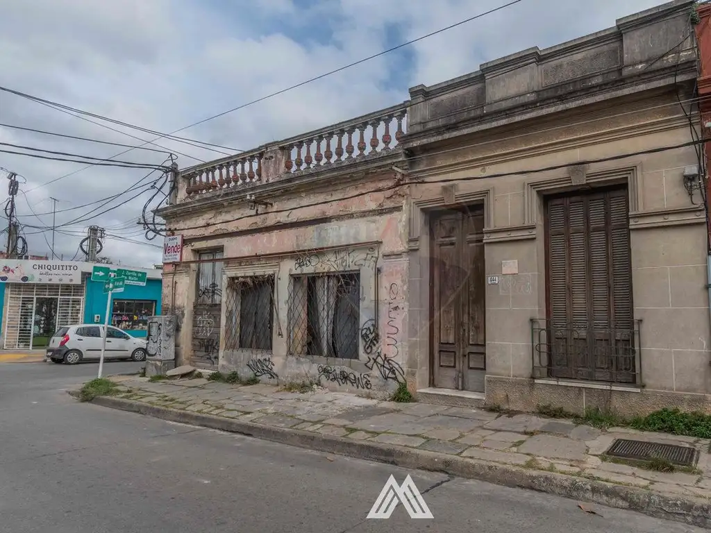 Venta terreno en esquina pleno centro de Pando