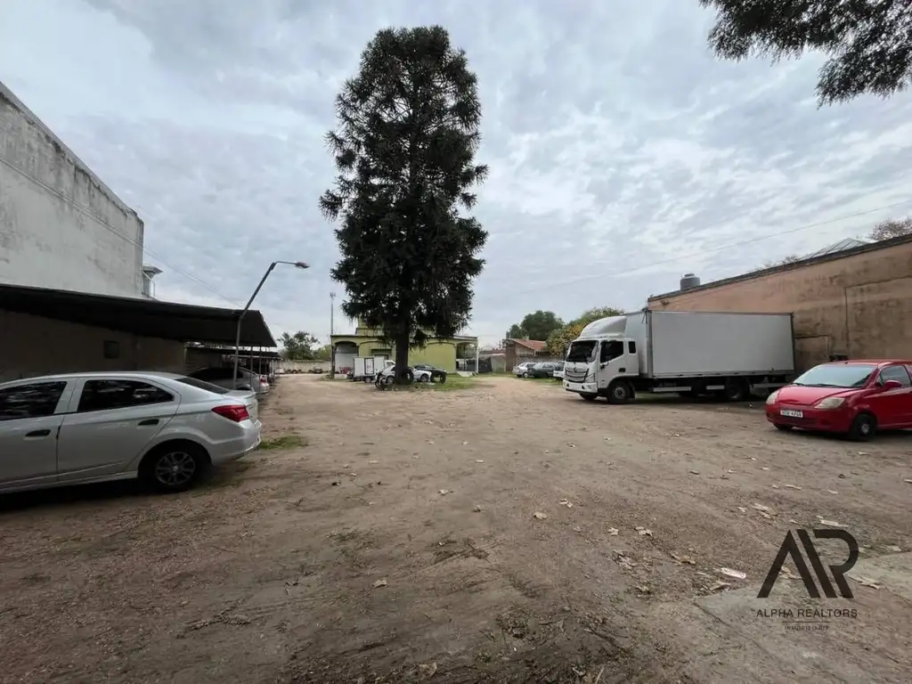 Venta De Terreno/lote Sobre Luis Alberto De Herrera. 3057m2. Ideal Desarrollo.