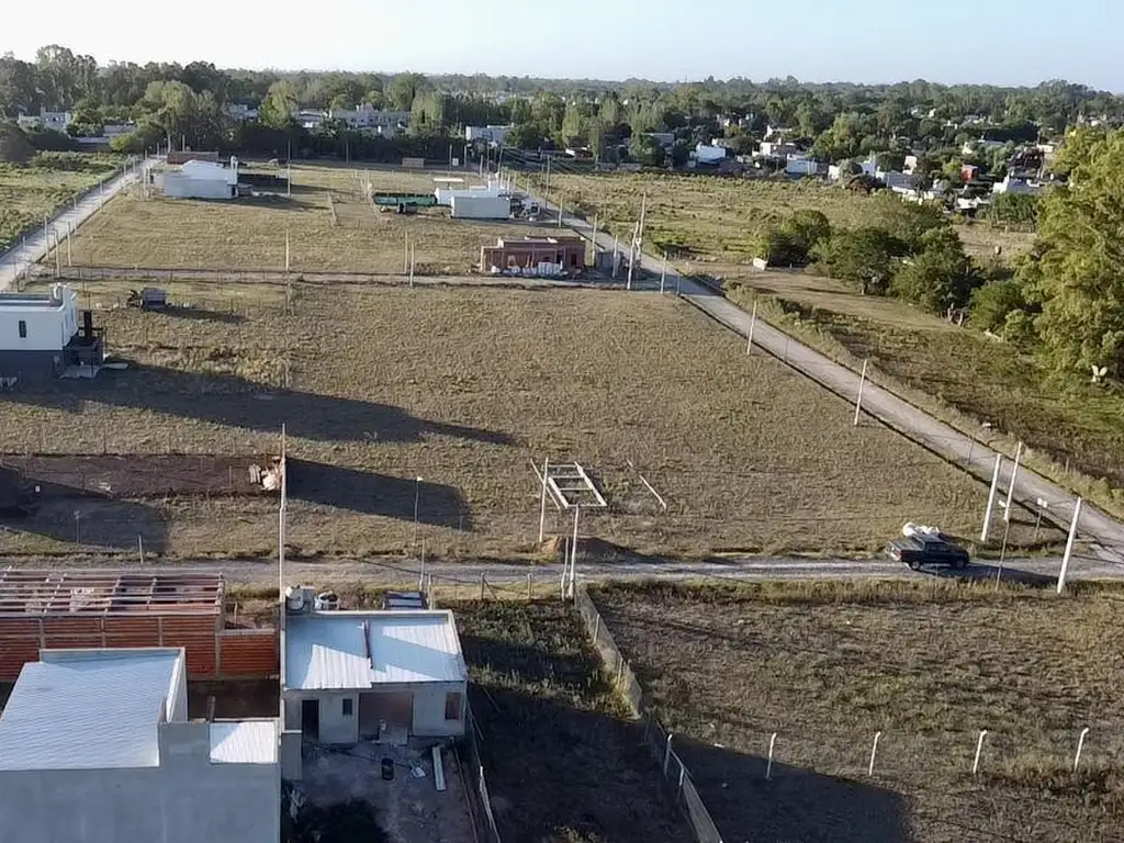 Terreno en  Barrio "Los Fresnos" Parque Sicardi USD 14.500