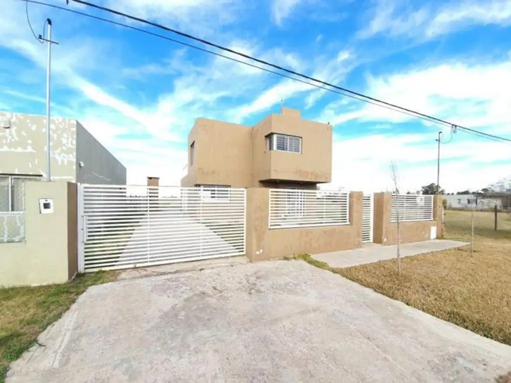 Casa en venta de 3 dormitorios en Barrio Abierto Las Tardes - Roldan