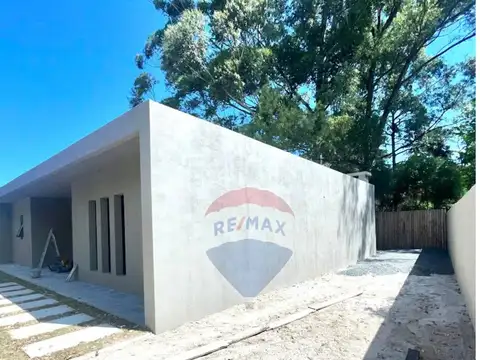 VENTA DE CASA 2 DORMITORIOS EN SOLYMAR