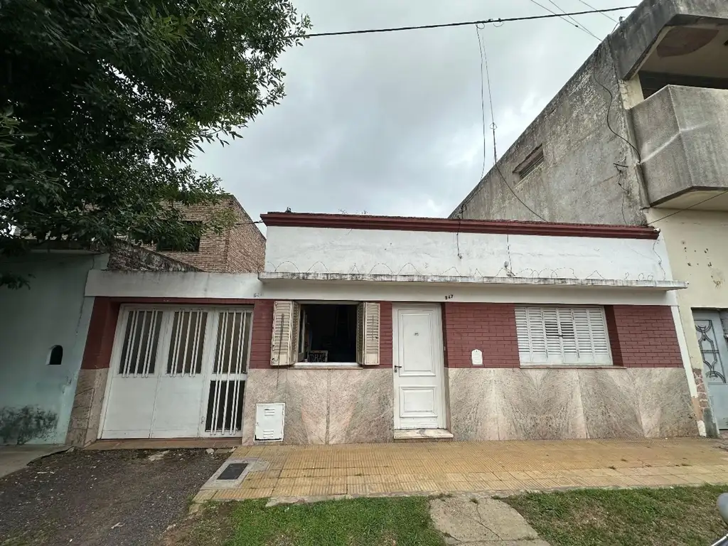 CASA EN VENTA EN PERGAMINO