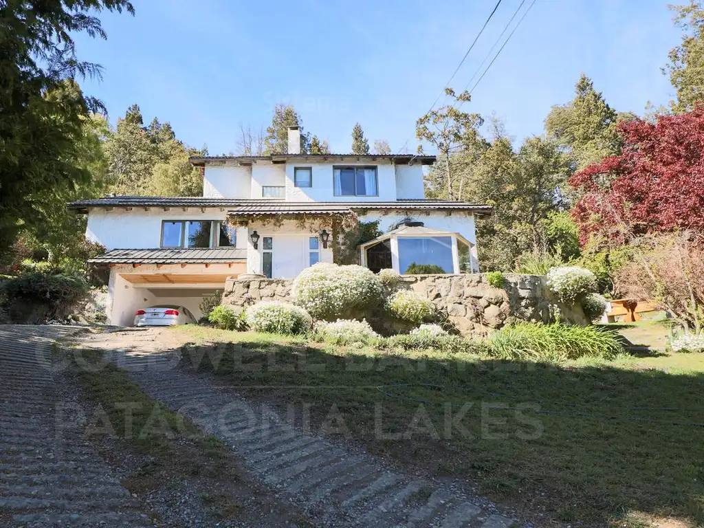 Venta Casa con Departamento , Bariloche - Barrio Melipal