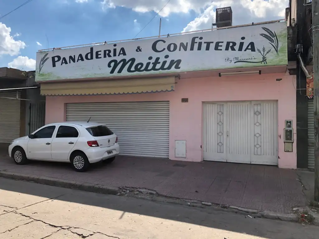 LOTE 10X30 - LOCAL COMERCIAL + GALPON + DEPARTAMENTOS - CON RENTA