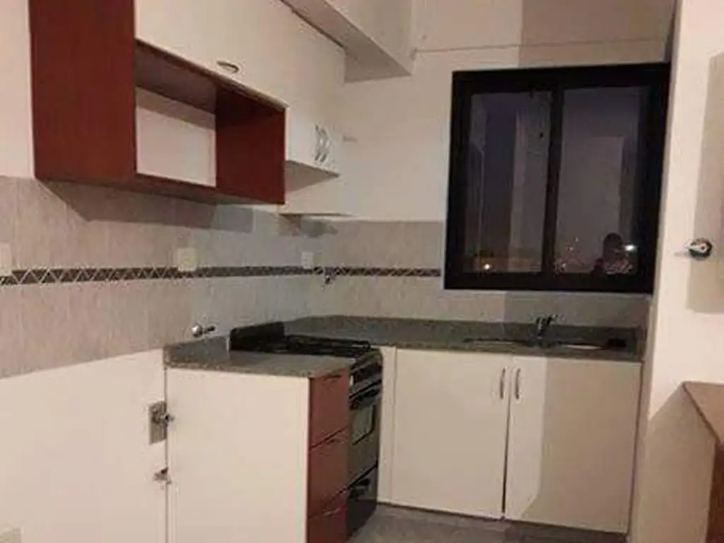 Amplio Departamento 2 ambientes en Venta