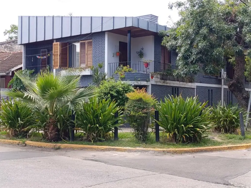 CASA EN VENTA EN TIGRE 4 AMBIENTES - APTO CREDITO