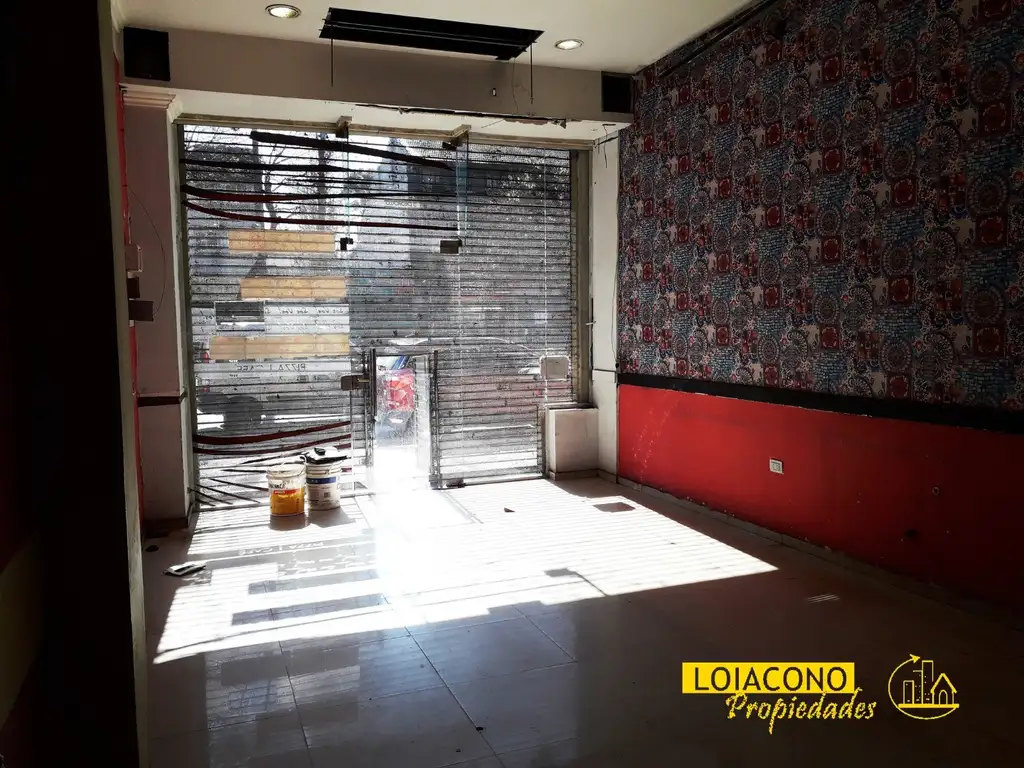 Local en venta - Av. Riestra al 5700 - Loiacono Propiedades