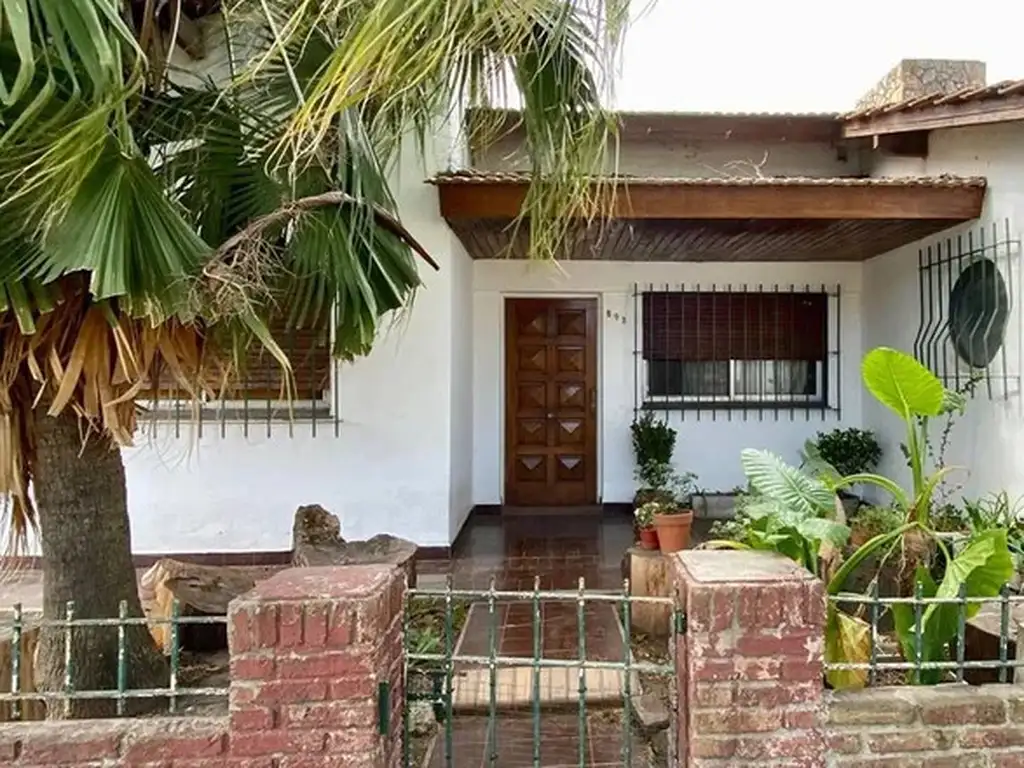 CASA VIVIENDA PERMANETE EN ESQUINA BELEN DE ESCOBAR