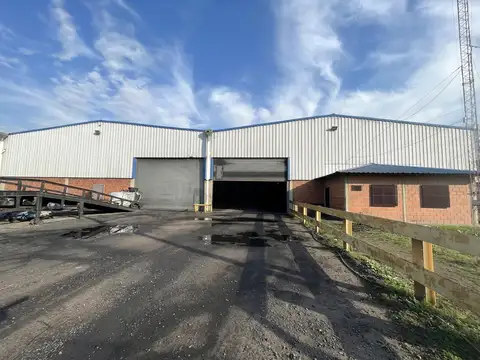 Nave Industrial de 3410 m2 en Campana