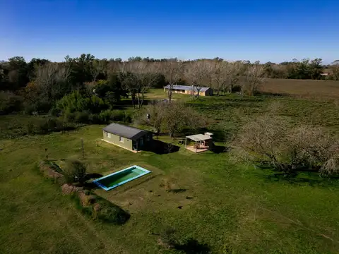 Casa con pileta cercana a San Antonio de Areco