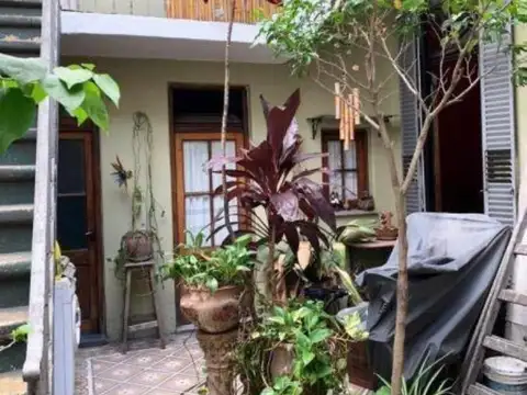 Casa en Venta en Mataderos - 5 ambientes