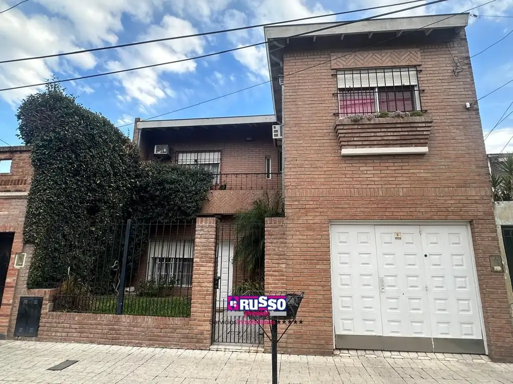 Venta casa San Justo 4 ambientes