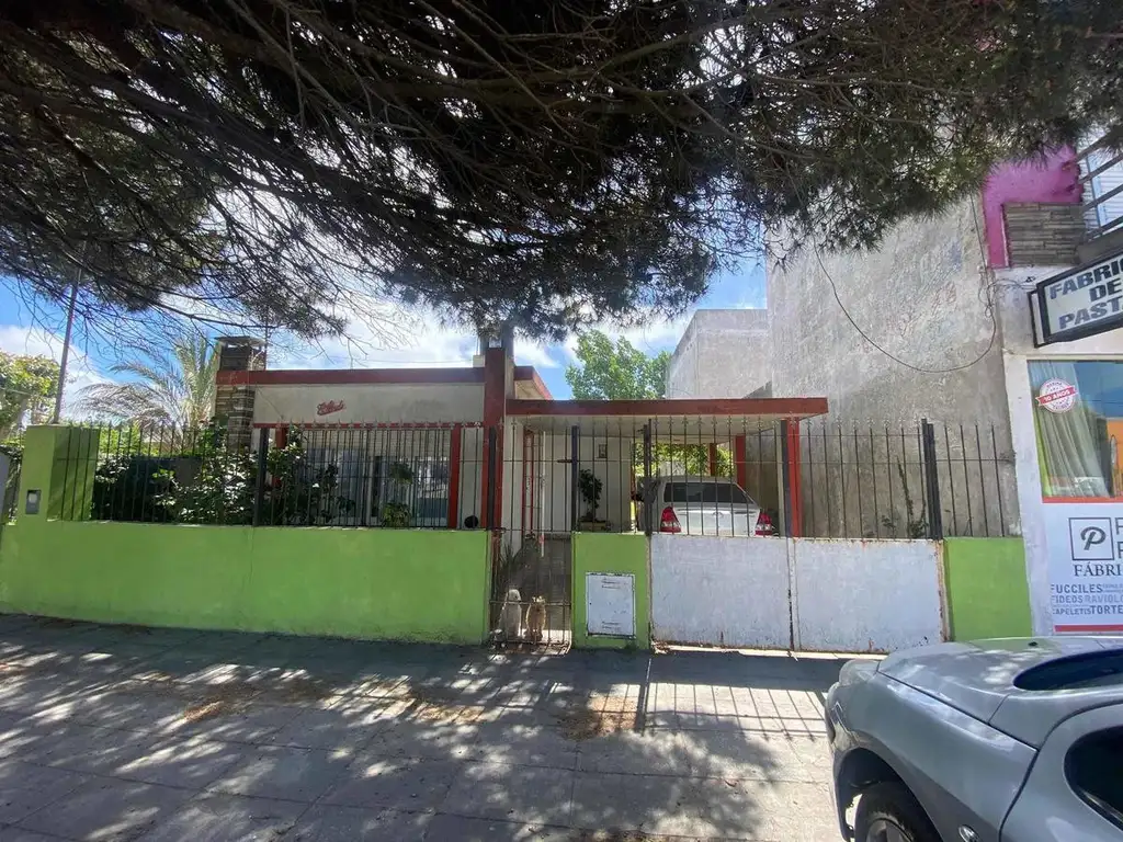 Casa en venta - 1 Dormitorio 1 Baño 2 Cocheras - 330Mts2 - San Clemente del Tuyú