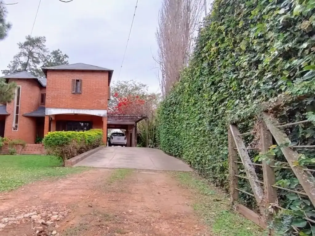 CASA EN VENTA SOBRE EL RIO PARANA GOYA - CTES