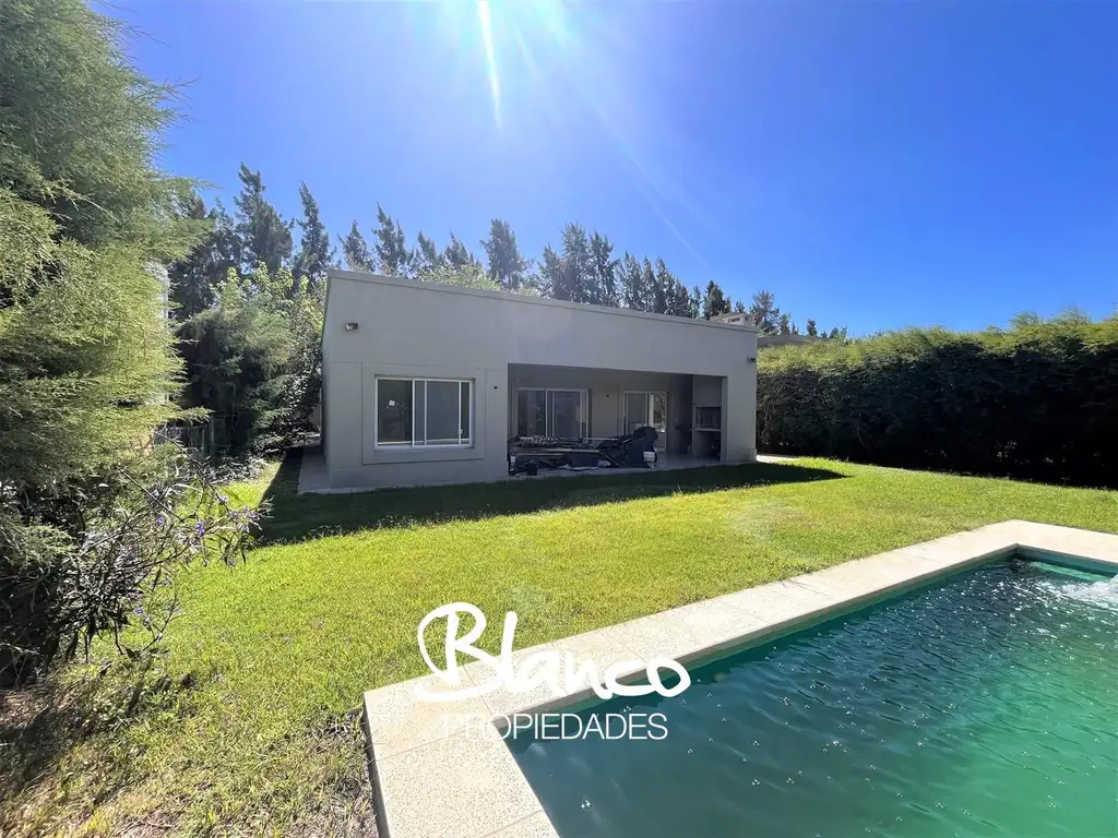 Casa  en Venta en La Comarca, Tigre, G.B.A. Zona Norte - BLA9230_LP597104_2