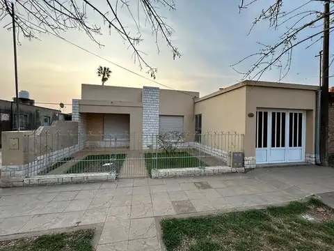 VENTA DE CASA 2 DORMITORIOS EN SAN JERONIMO NORTE