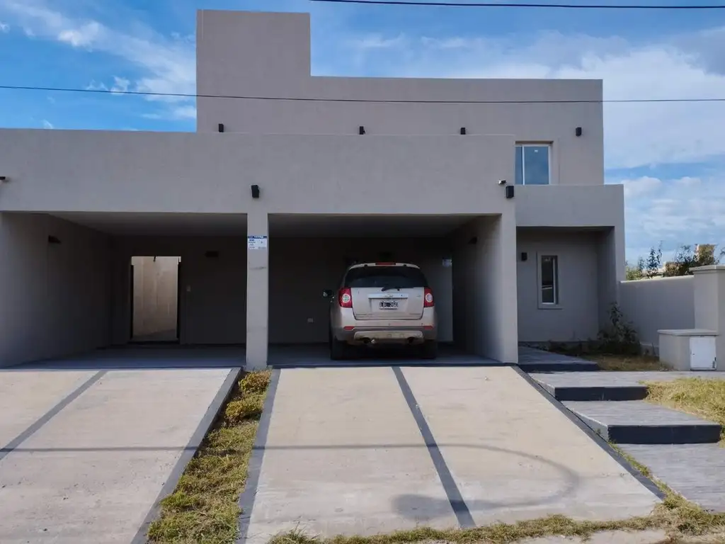 Encantadora Casa A Estrenar en Capilla del Señor