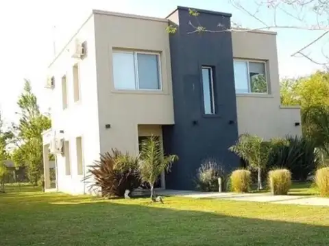 Casa - Santa Guadalupe - Foto 0