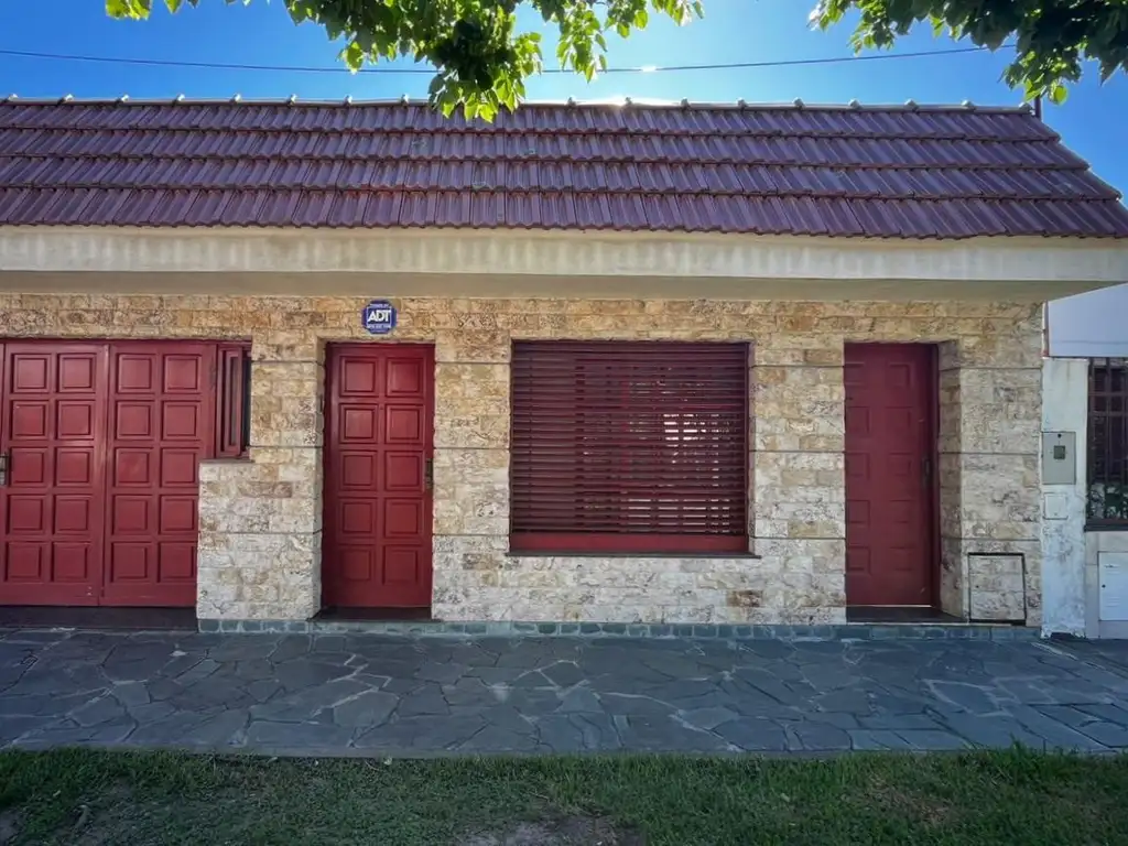 Casa | 2 Dormitorios | Cochera | Barrio El Paraiso | Granadero Baigorria