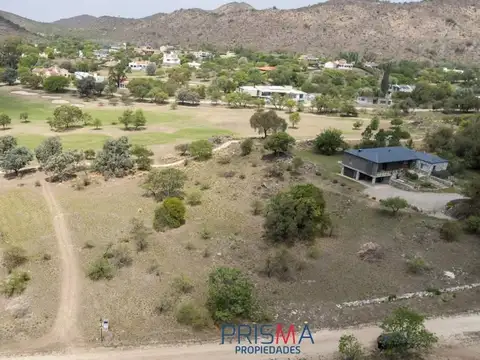 Lote en venta 2330 m2 FONDO GOLF -  Potrerrillo de Larreta