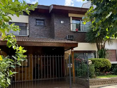 Impecable ! excelente entorno, 3 dorm, galería pileta