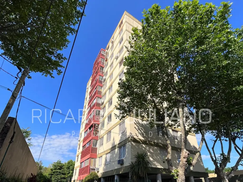 Alquiler Departamento 50 años 3 dormitorios, Lateral, Norte, Belgrano