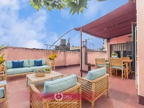 Venta departamento PH 4 ambientes 143M² a reciclar con balcón frente en San Cristóbal terraza propia