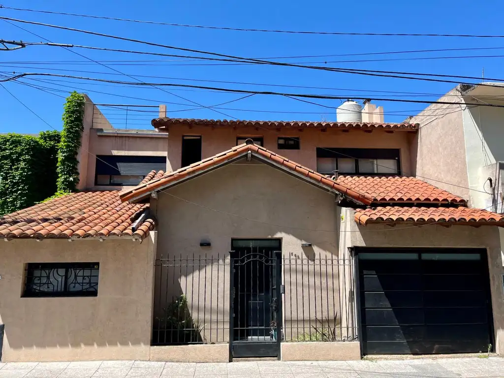 Chalet en Venta en Villa Sarmiento - Zona Ward