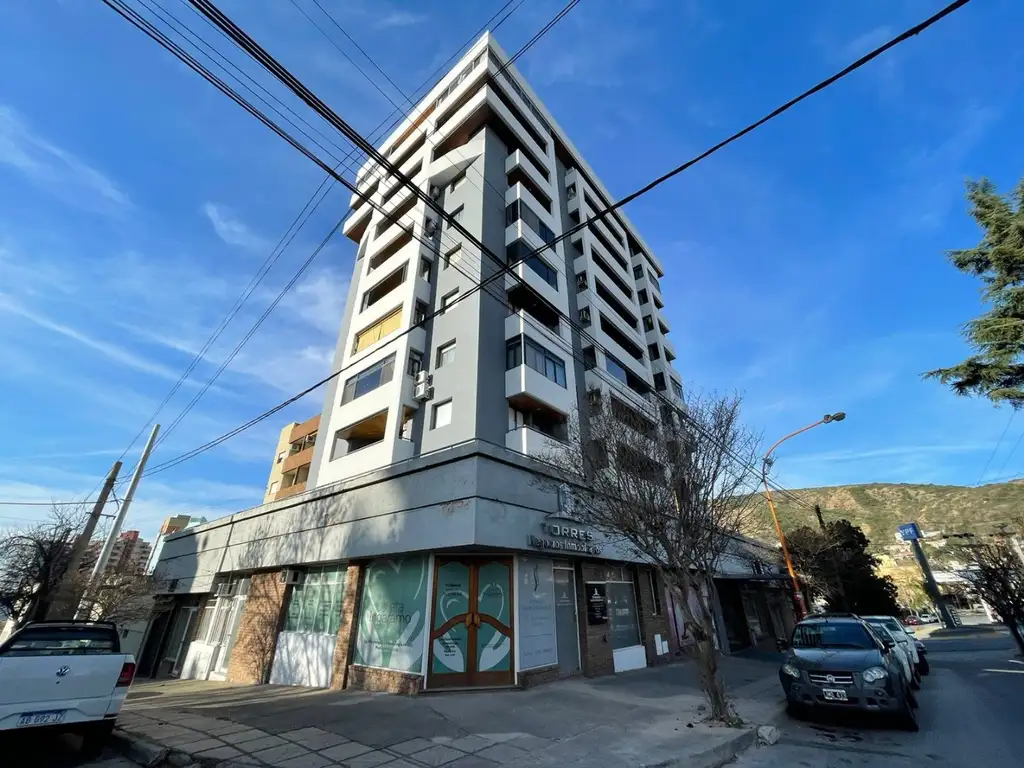 Departamento en venta de 3 dormitorios  Carlos paz