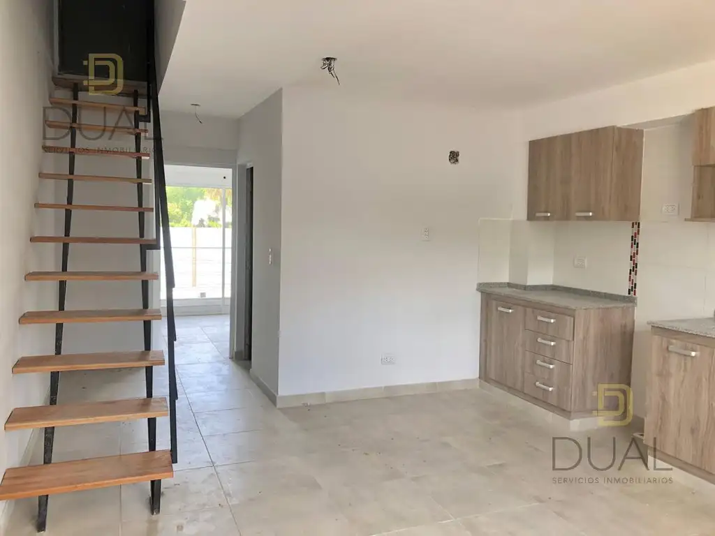 Venta Departamento 1 dormitorio con Balcón y Terraza exclusiva - Echesortu