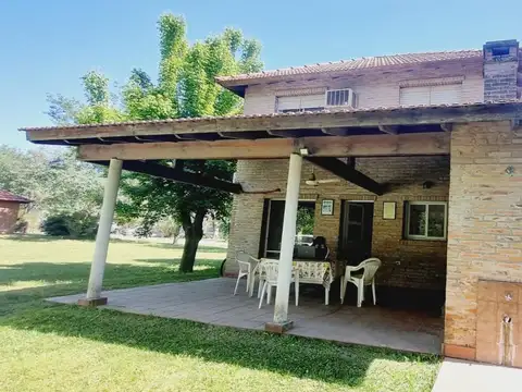 Venta de casa de 4 ambientes en el Country Club Las Brisas