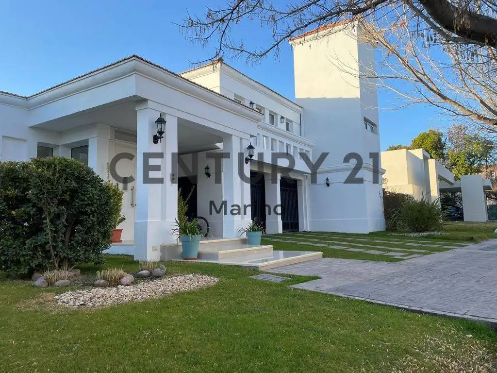 BARRIO PUEYRREDON CHACRAS DE CORIA , CASA A LA VENTA