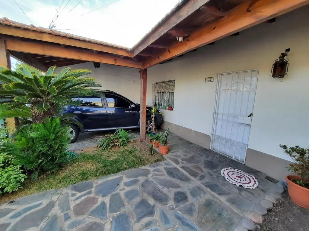 Venta Casa en Lote propio 4 ambientes, escucho ofertas!