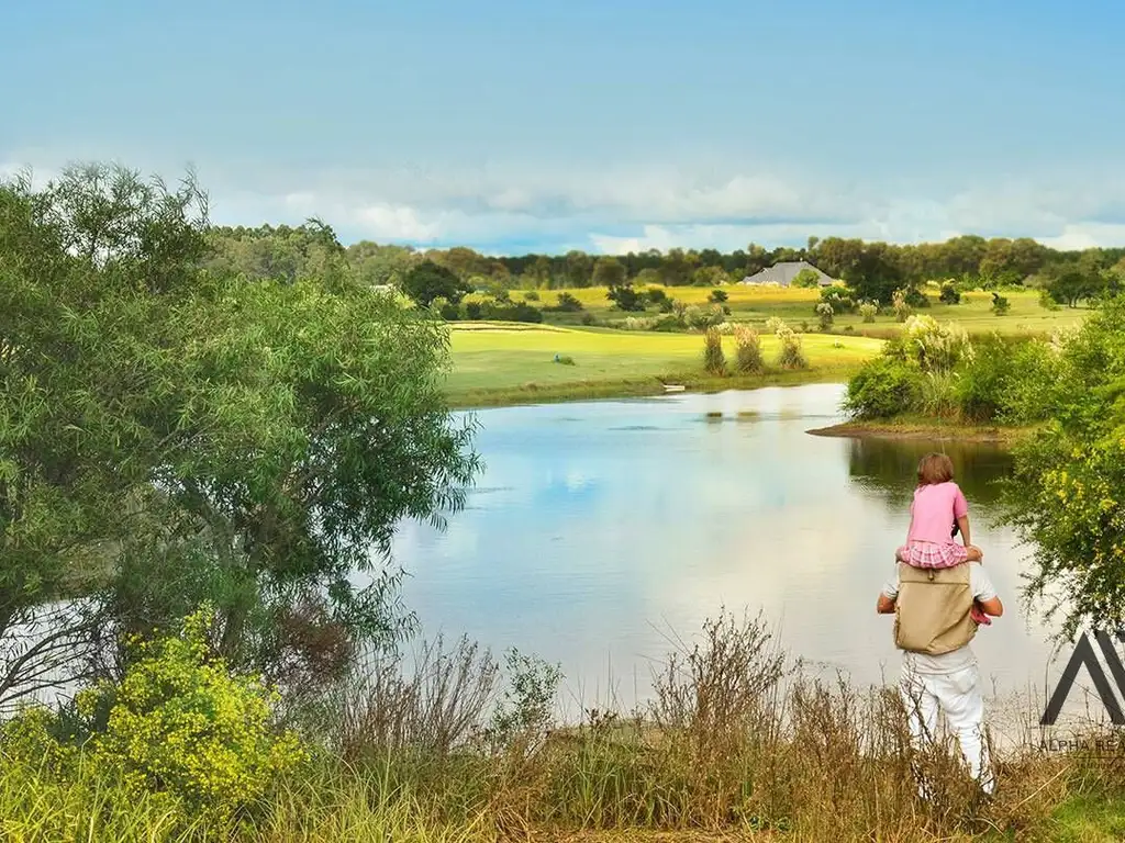 Lote Sin Gastos Comunes En Carmelo Golf