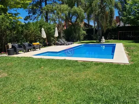 Casa en Venta en Country Club Loma Verde, Escobar