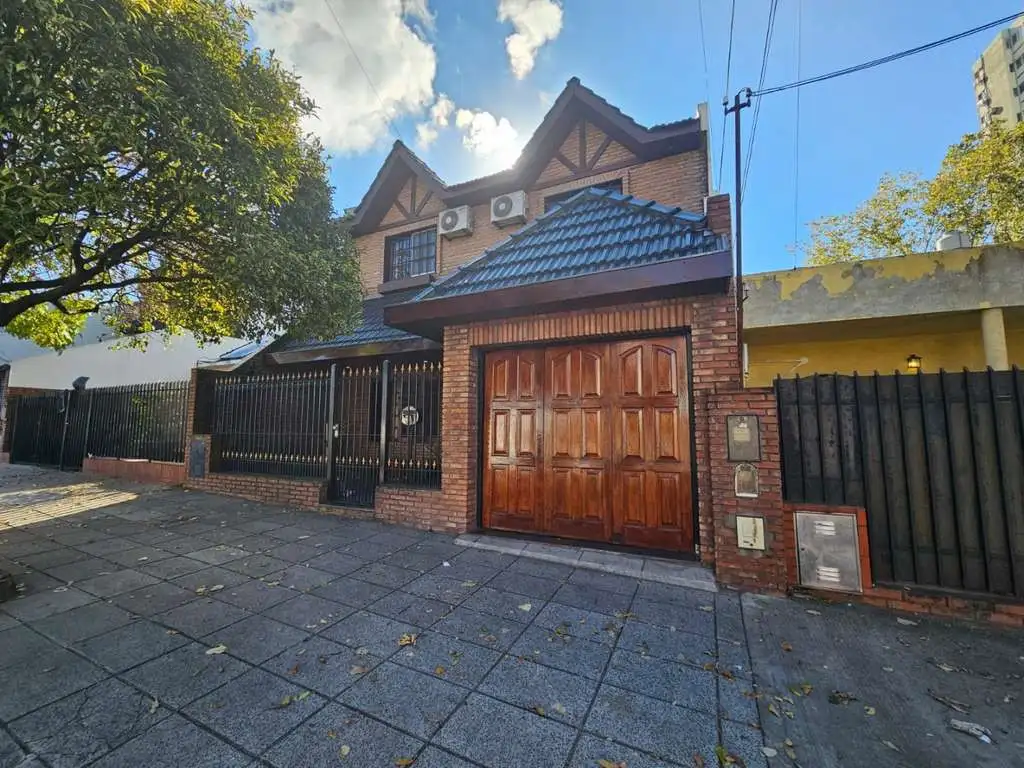 Venta Casa 5 ambientes - Bruselas 1615 (Villa Devoto)