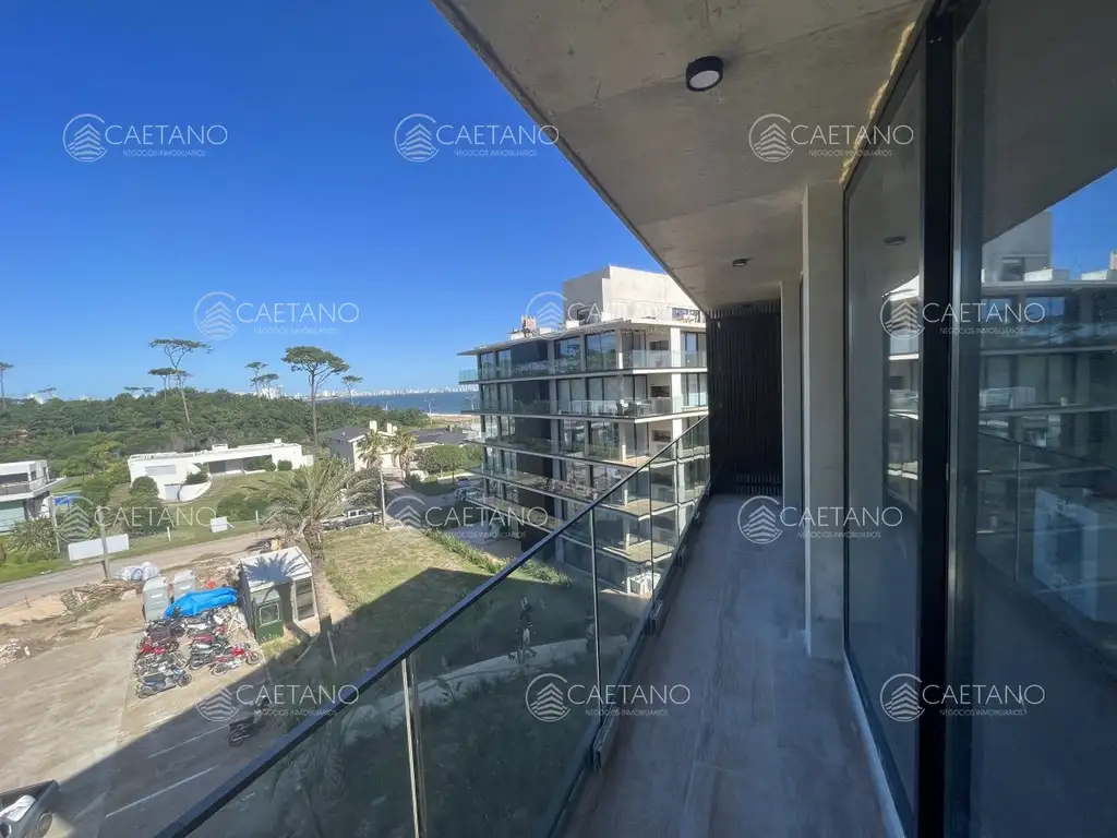 Venta apartamento 2 dormitorios. Playa mansa, Punta del Este