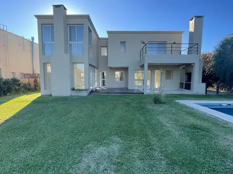 Casa en Venta en Haras Santa Maria - 4 dormitorios