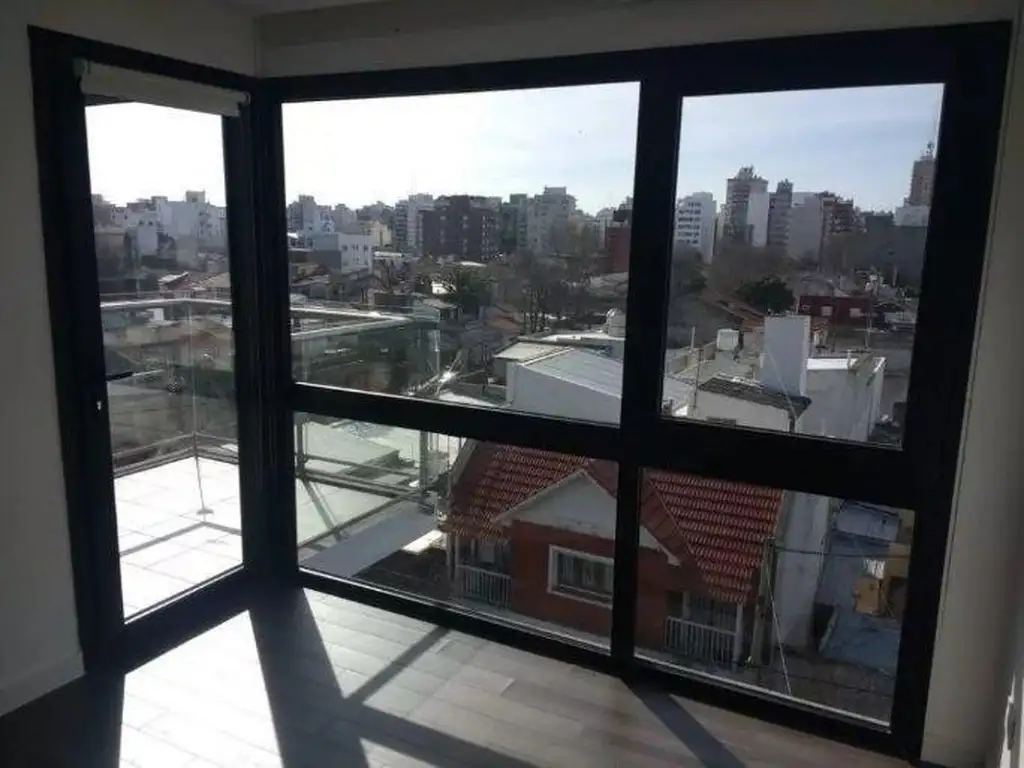 Venta departamento de dos ambientes con cochera, Mar del Plata