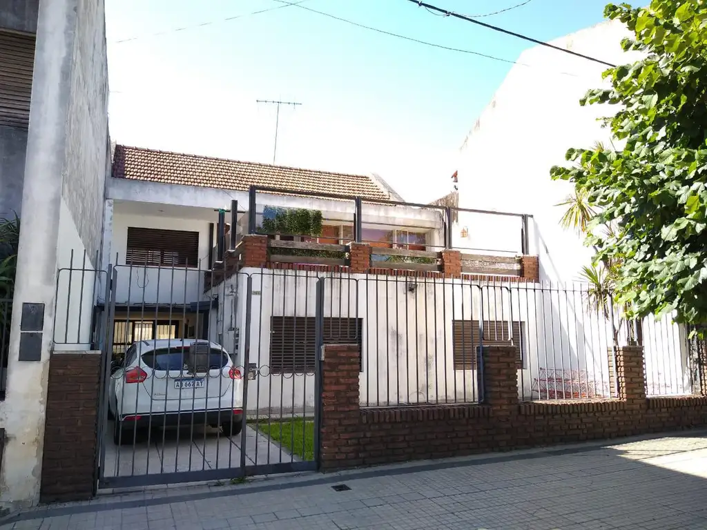 Casa en venta en La Plata - Dacal Bienes Raíces