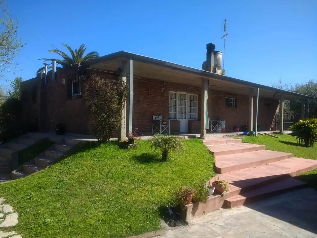 OPORTUNIDAD CASA AMERICANA EN ESQUINA DE RANELAGH U$S 190.000