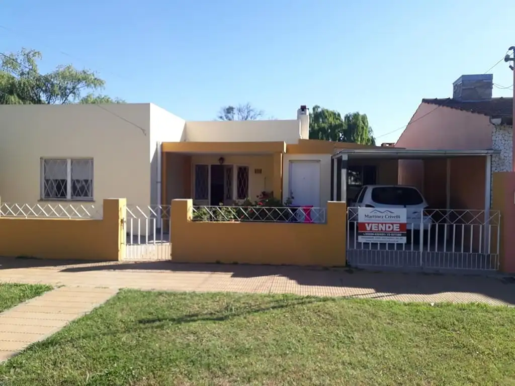 Casa de tres habitaciones en excelente ubicación en Santa Lucía, Partido de San Pedro.