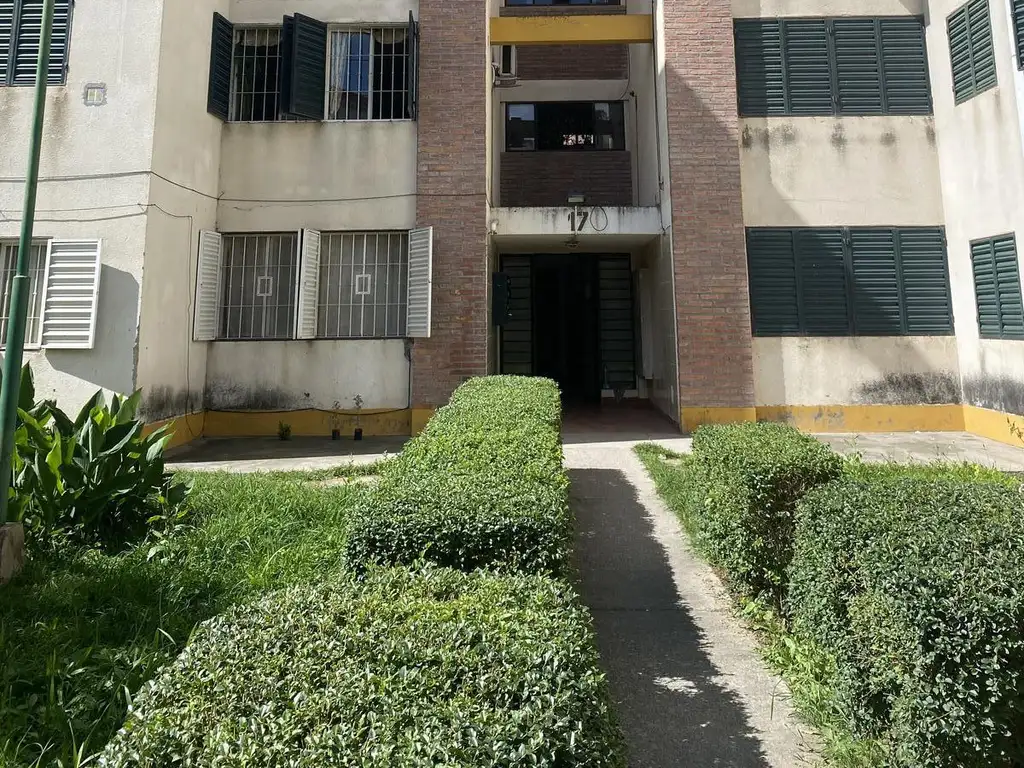 Departamento en  Alquiler Barrio El Bosque, 3 Dormitorios