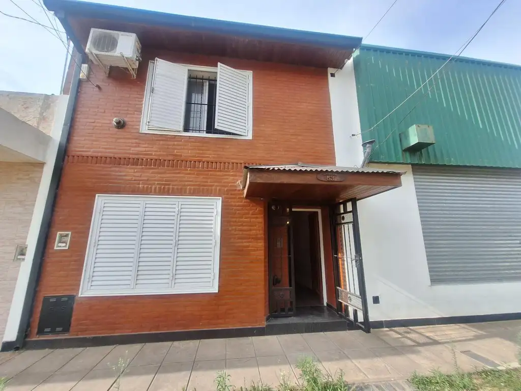 CASA EN  VENTA CAMPANA