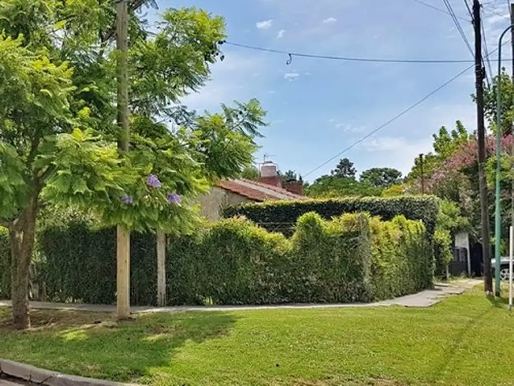 HERMOSA CASA EN RICARDO ROJAS, TIGRE.