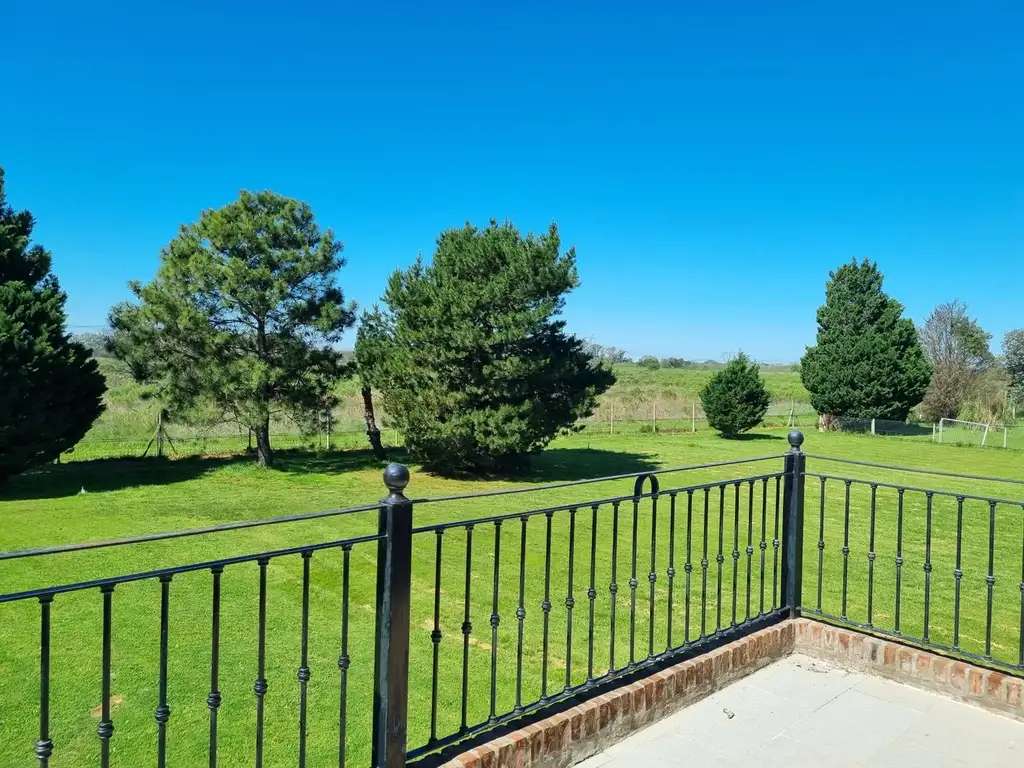 Casa en Venta en Los Alcanfores - 6 ambientes