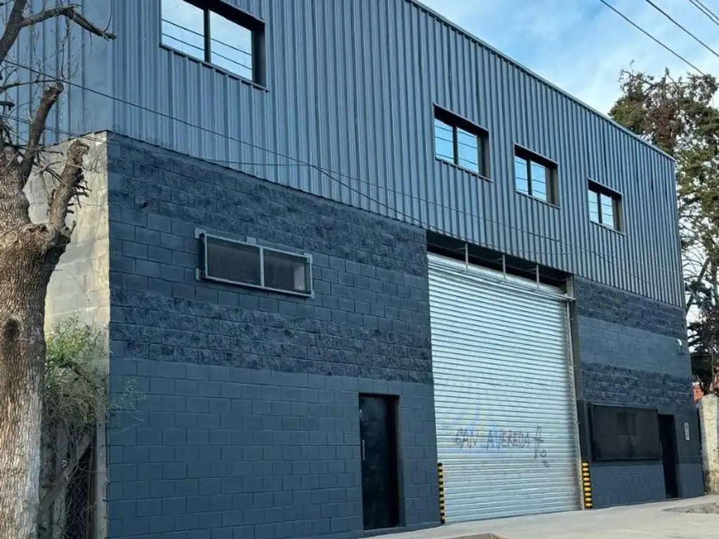 NAVE INDUSTRIAL DE 700 M2 A ESTRENAR