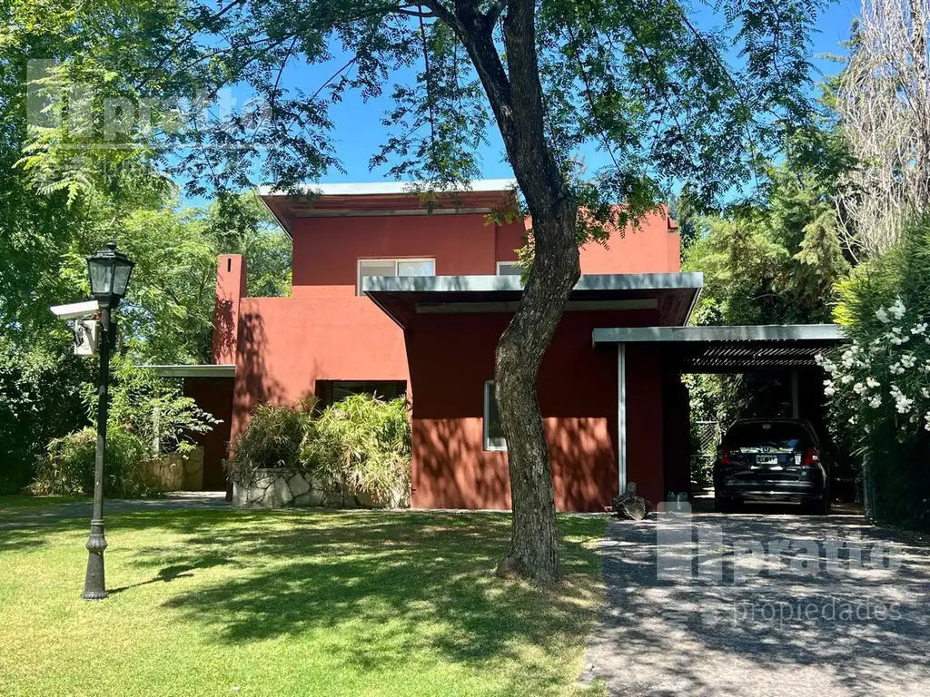 Hermosa casa en San Isidro Labrador