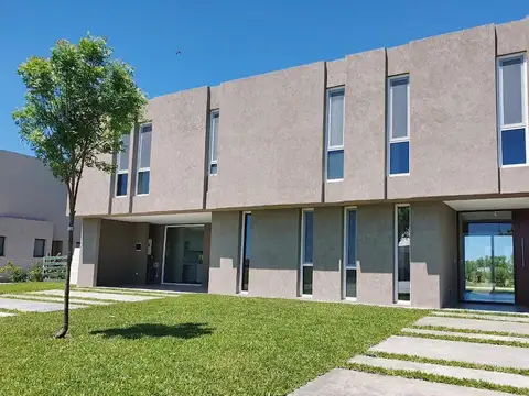 Casa En Alquiler Puertos Del Lago Muelles - Foto 0